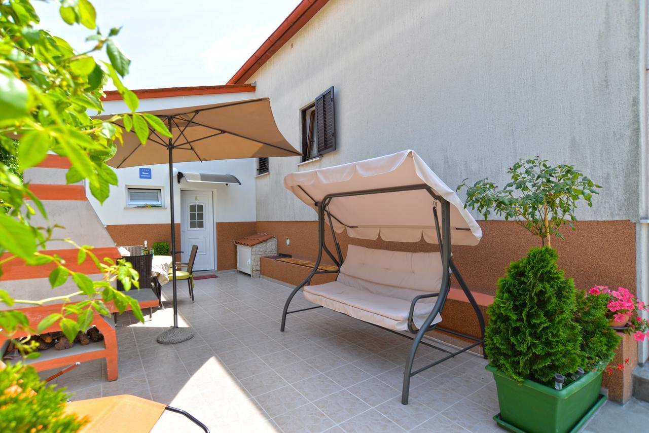 Apartment Nada 1451 Fažana Kültér fotó